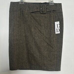 Elegant Brown Skirt with Belt